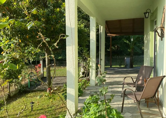 La Maison De Litsa