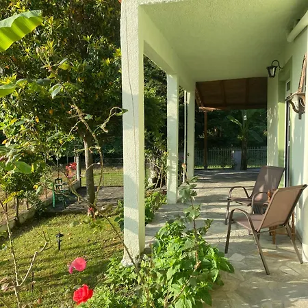 La Maison De Litsa